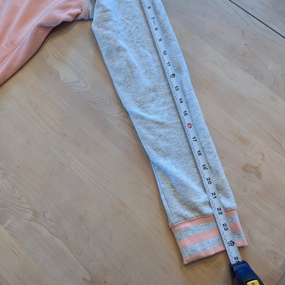 Shambhala Long Sleeve Pink and Grey Hooded Sweater without Tags Presumed Size Lg - Picture 8 of 8